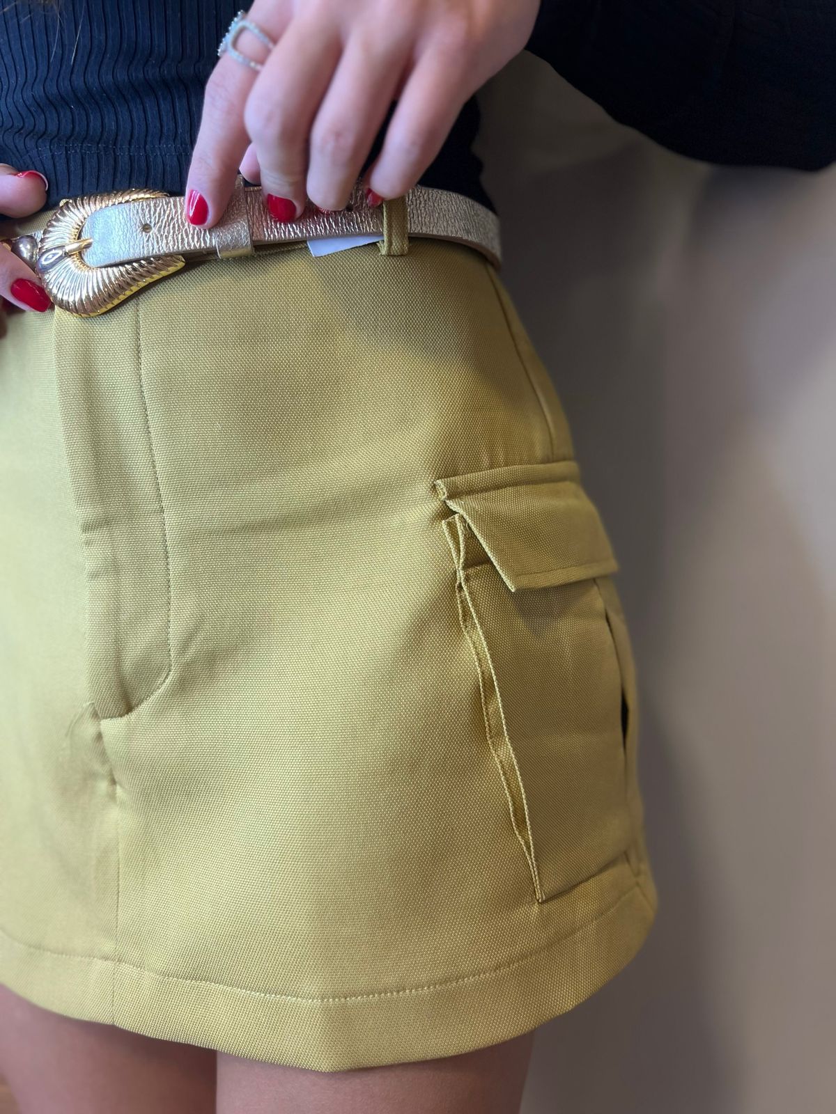 Short saia cargo ambar