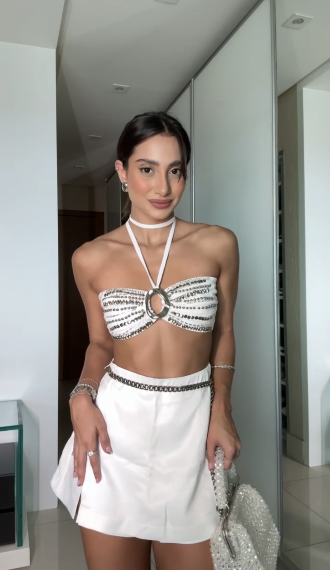 Short saia de cetim branco